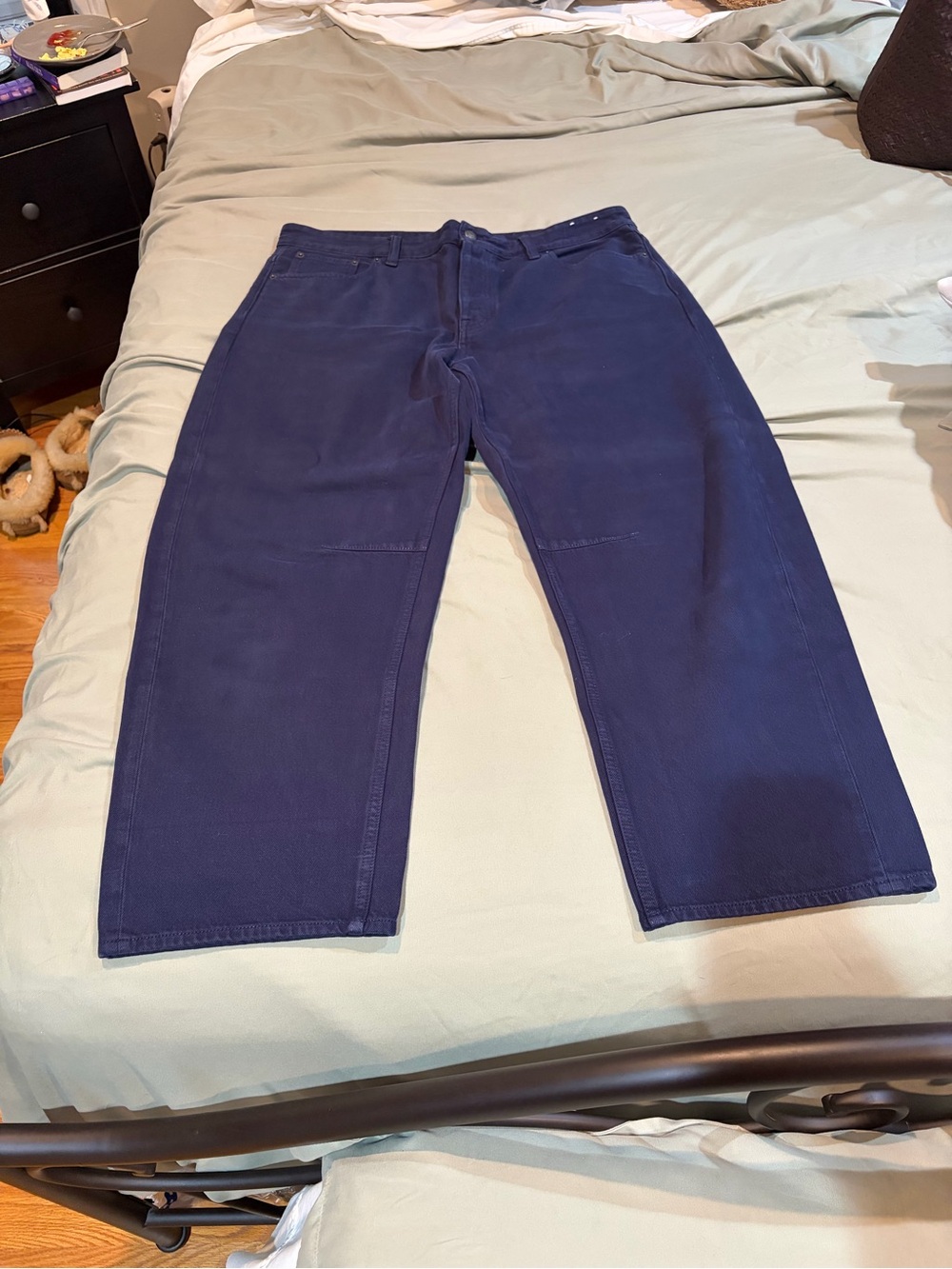 Madewell Darted Barrel-Leg Jeans in Deep Navy